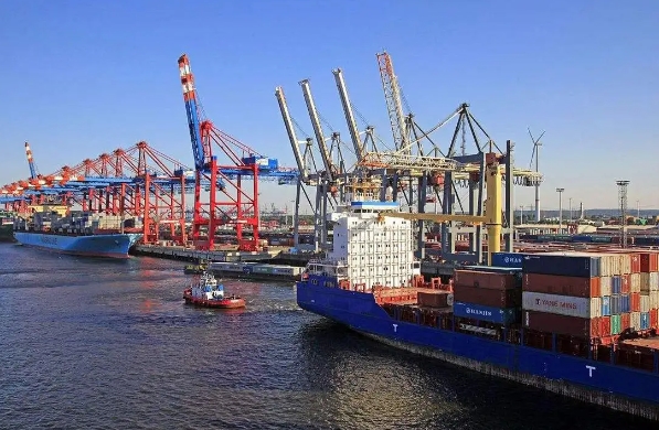 日本國(guó)際物流行業(yè)以其高效、快捷和安全的服務(wù)贏得了廣泛贊譽(yù)